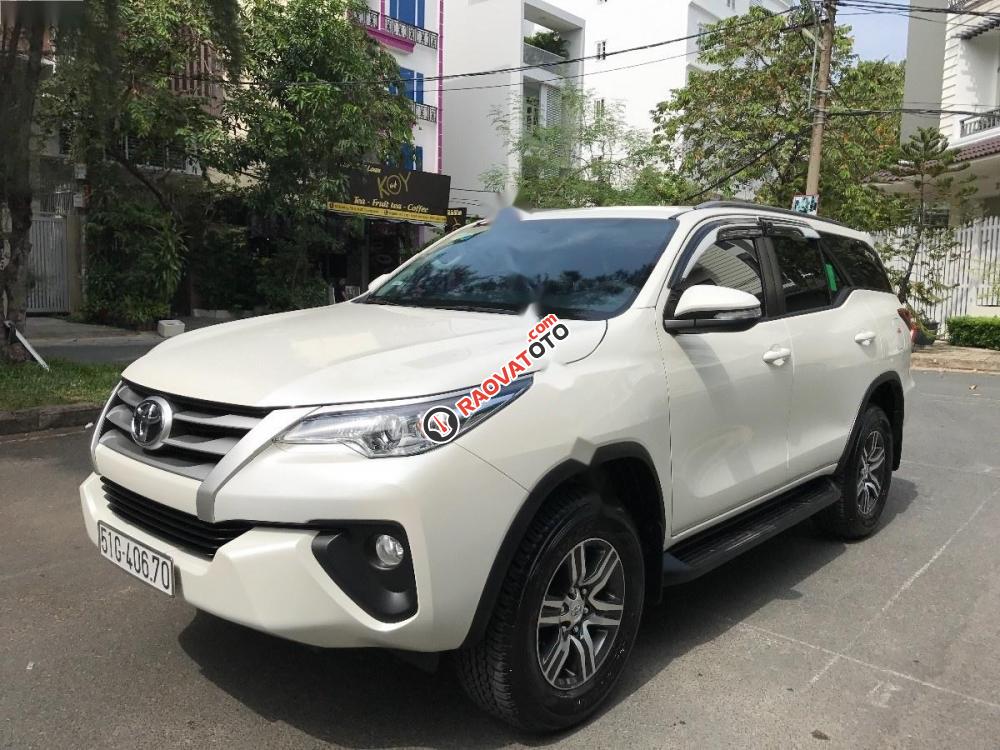 Bán ô tô Toyota Fortuner sản xuất 2017, màu trắng, nhập khẩu, xe gia đình-2