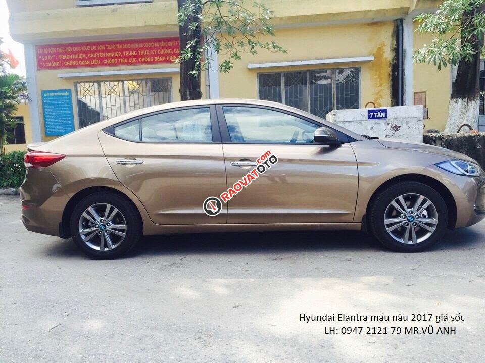 Xe Hyundai Elantra model 2018 màu nâu - Đà Nẵng giá sốc, giảm giá 80 triệu, chỉ còn 549 triệu-1