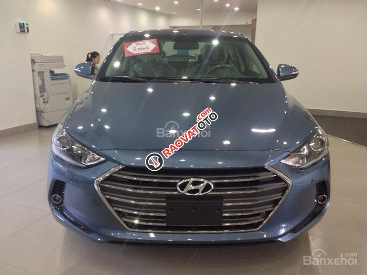 Hyundai Elantra 1.6 MT 2017, màu xanh đá, giá 659 triệu bao gồm lăn bánh. Cam kết giá tốt, LH Hương: 0902.608.293-18