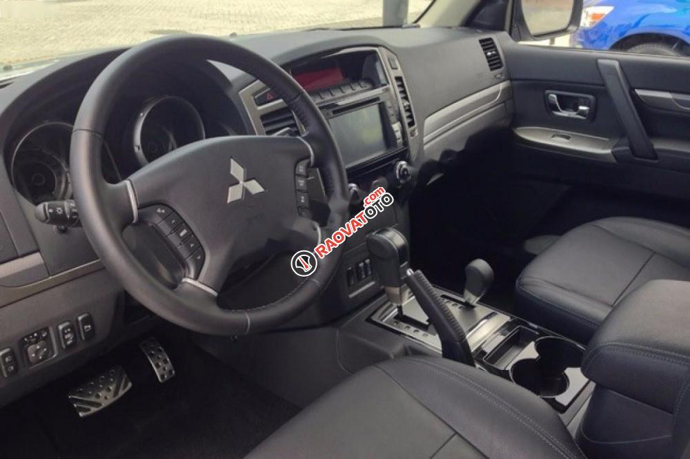 Cần bán Mitsubishi Pajero V6 3.0 đời 2017, màu đen, nhập khẩu-6