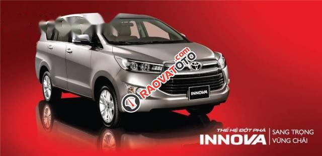 Cần bán Toyota Innova đời 2017 giá cạnh tranh-5