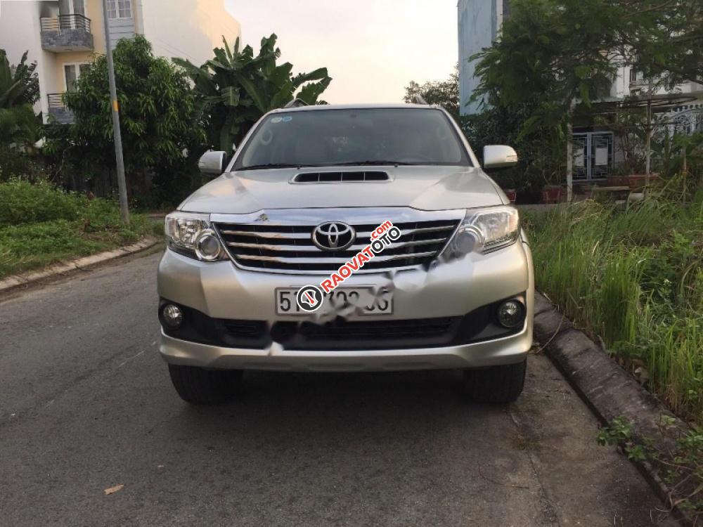 Cần bán lại xe Toyota Fortuner 2.5G đời 2013, màu bạc số sàn, giá 790tr-0