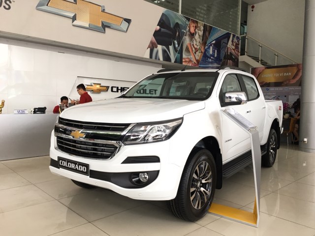 Bán Chevrolet Colorado sản xuất 2017, màu trắng, nhập khẩu-6