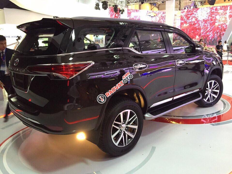 Toyota Mỹ Đình, bán Fortuner 4x2 đời 2017, trả trước 235tr nhận xe-11