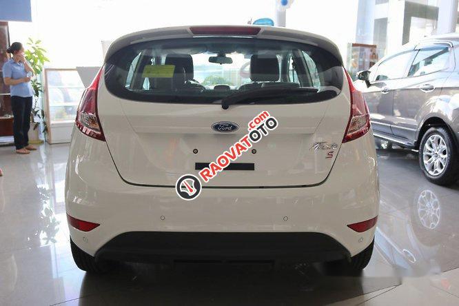 Cần bán Ford Fiesta 1.5AT Sport 2017, màu trắng, giá chỉ 515 triệu-3