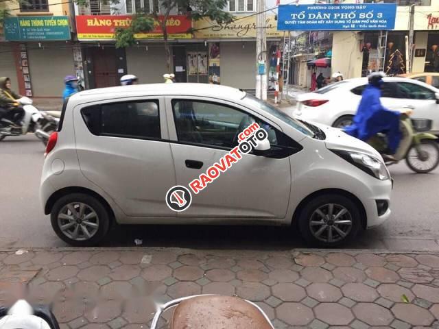 Cần bán xe Chevrolet Spark Van đời 2016, màu trắng đã đi 5300 km-1