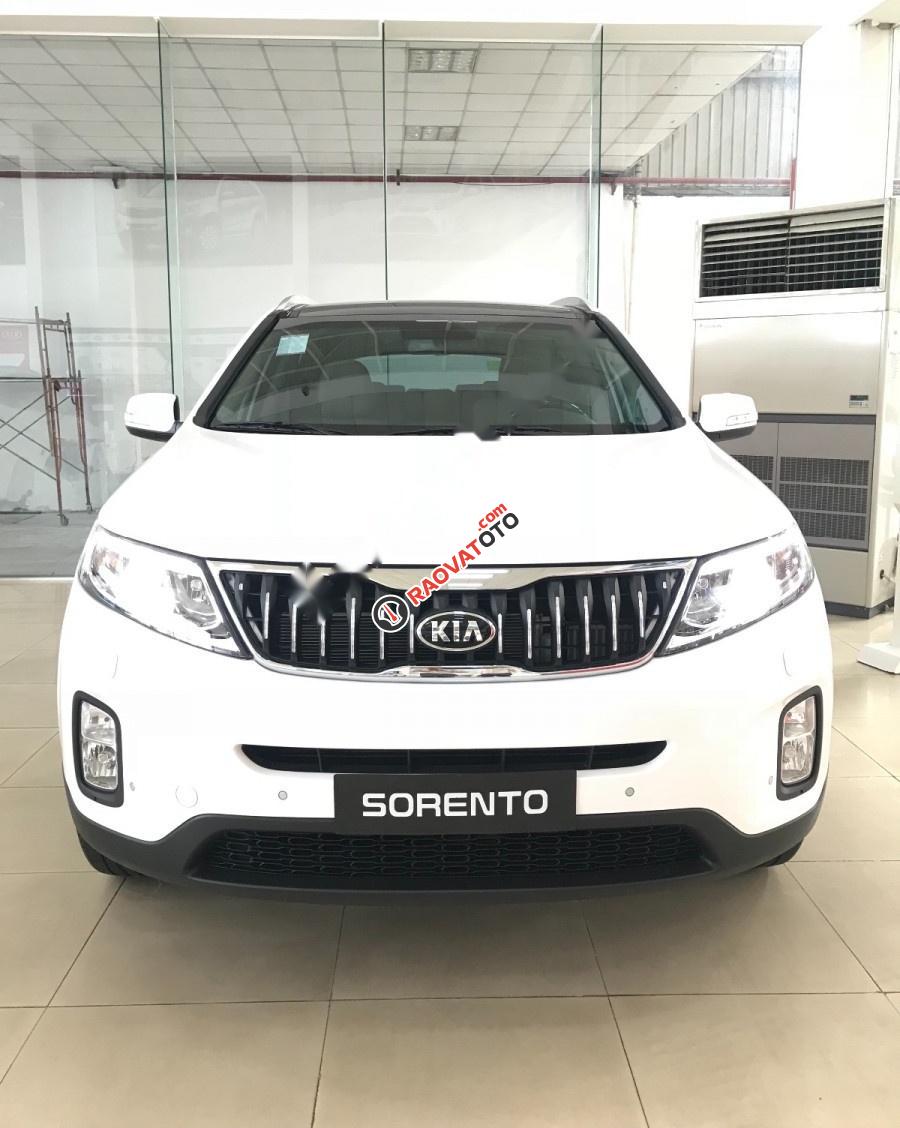 Bán xe Kia Sorento DATH đời 2017, màu trắng-0