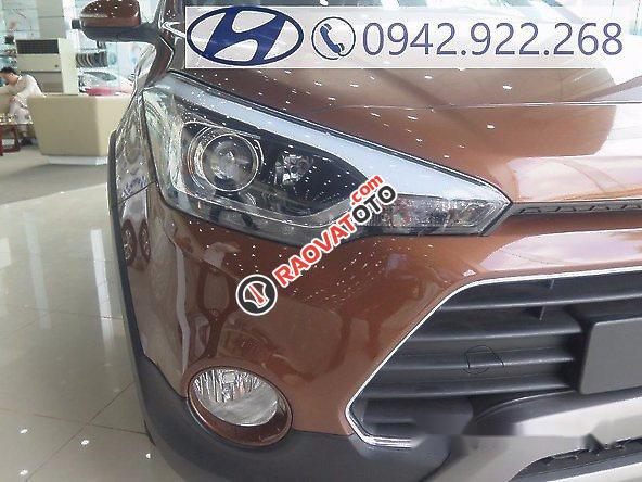 Bán Hyundai i20 Active sản xuất 2017, màu nâu -1