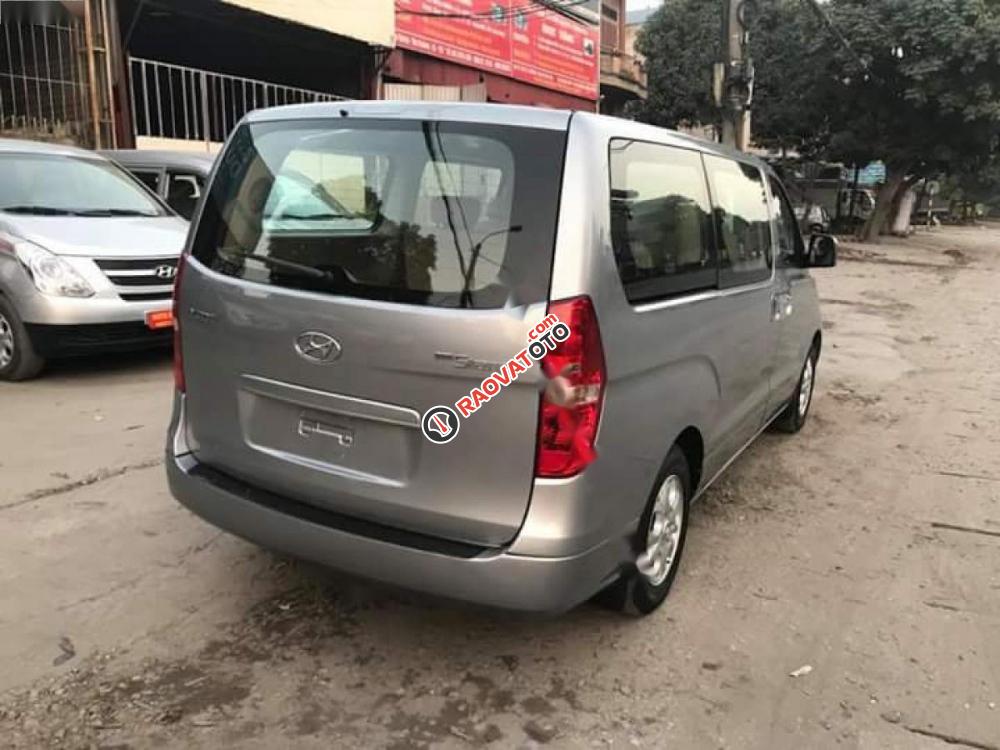 Bán ô tô Hyundai Starex sản xuất 2013, màu bạc, xe nhập số sàn, giá chỉ 750 triệu-5