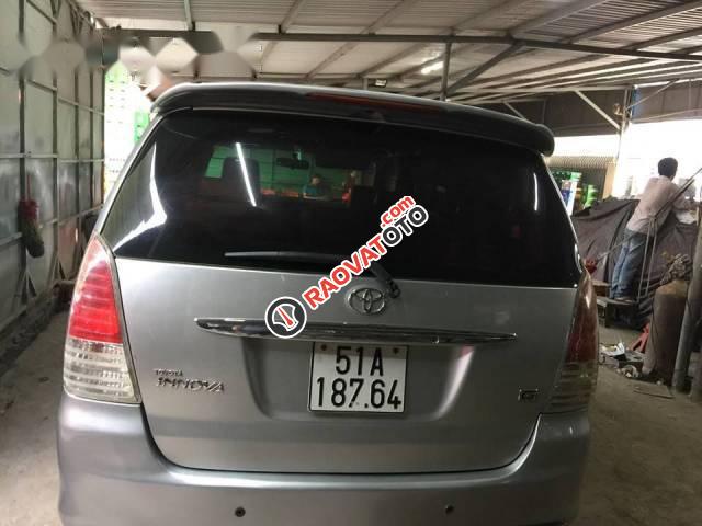 Cần bán lại xe Toyota Innova G MT sản xuất 2008, màu bạc-0