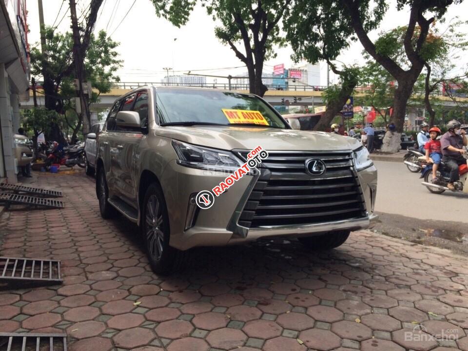 Bán Lexus LX570 2016 nhập Mỹ, màu ghi vàng, xe giao ngay-1