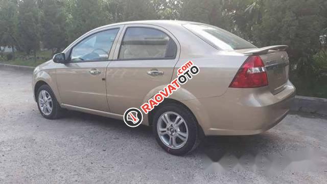 Cần bán xe Chevrolet Aveo 1.4 LTZ đời 2017, màu ghi vàng  -2