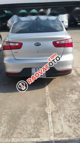 Cần bán Kia Rio đời 2015, màu bạc-0