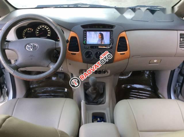 Bán Toyota Innova G đời 2010, màu bạc chính chủ, 400 triệu-1