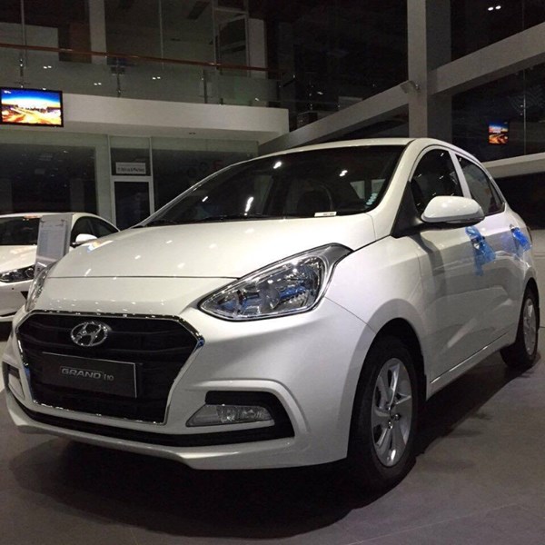 Bán xe Hyundai Grand i10 năm 2017, màu trắng, nhập khẩu, giá chỉ 350 triệu-5