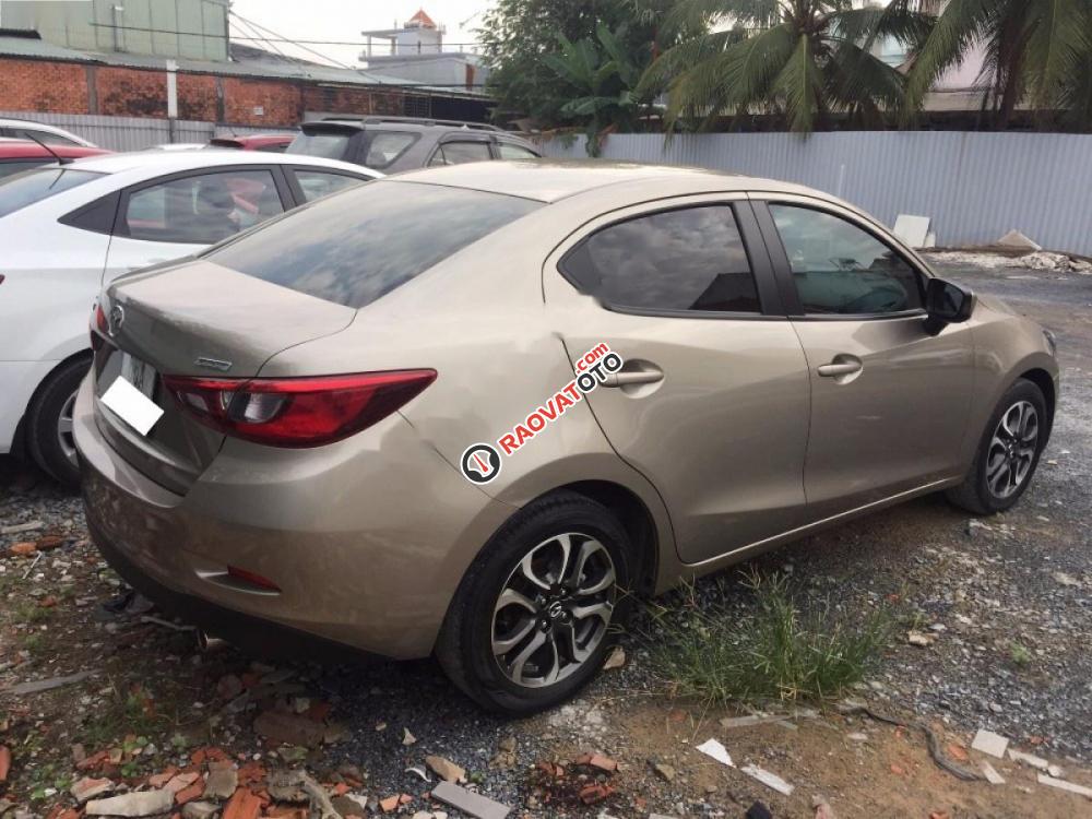 Bán ô tô Mazda 2 2016, màu vàng xe gia đình-6