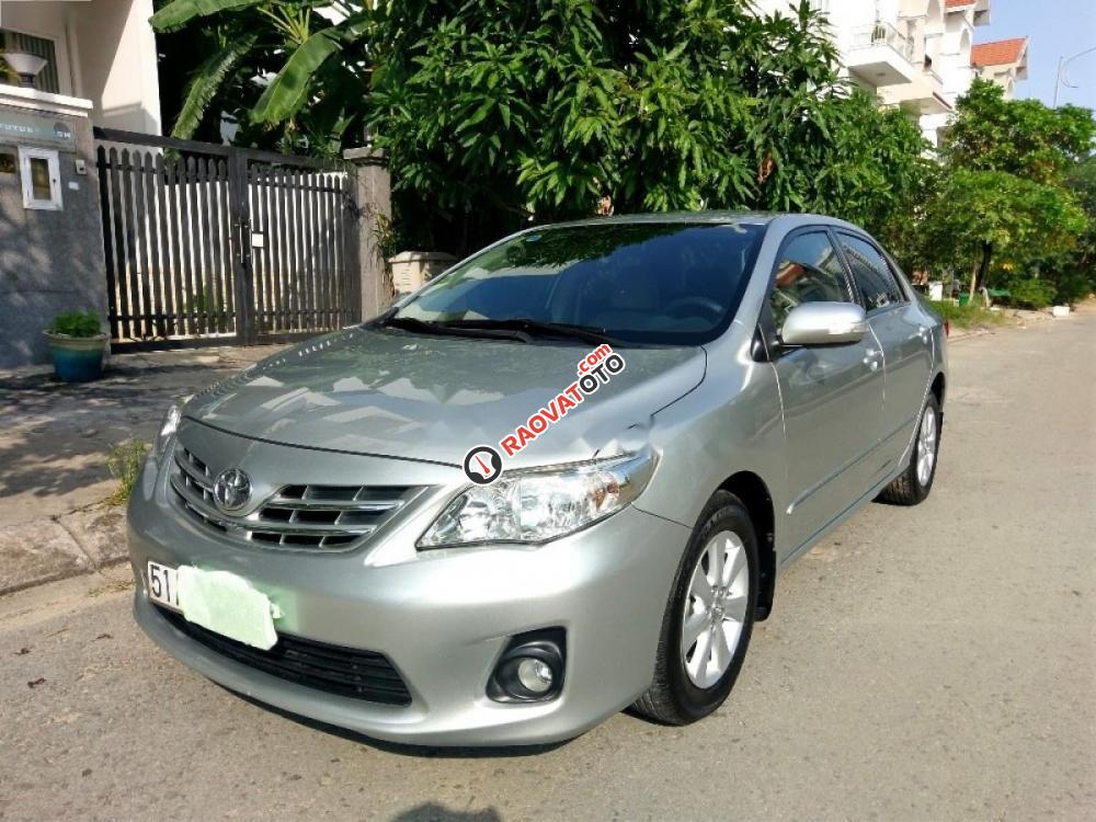 Bán Toyota Corolla altis đời 2011, màu bạc chính chủ-1