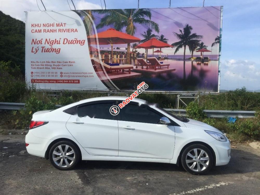 Cần bán lại xe Hyundai Accent 1.4MT đời 2016, màu trắng, nhập khẩu Hàn Quốc chính chủ-8