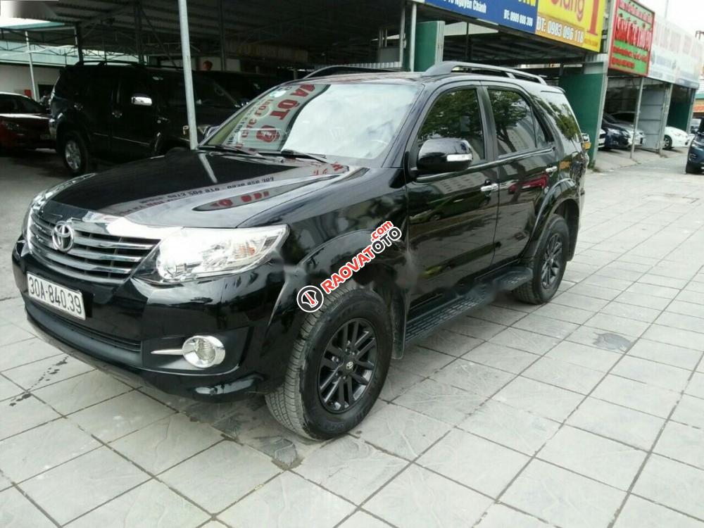 Bán ô tô Toyota Fortuner V đời 2015, màu đen, xe gia đình-9