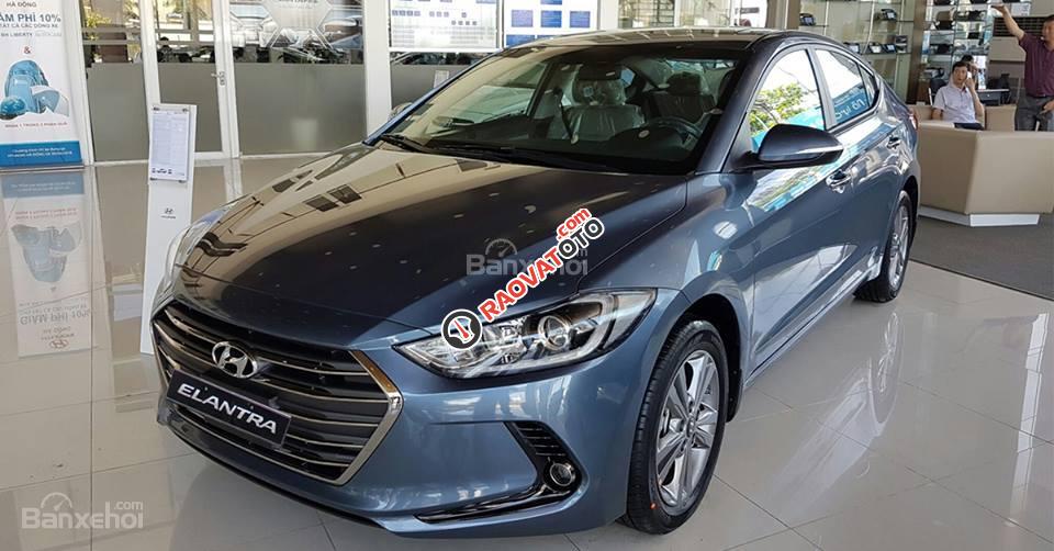 Hyundai Elantra 1.6 MT 2017, màu xanh đá, giá 659 triệu bao gồm lăn bánh. Cam kết giá tốt, LH Hương: 0902.608.293-4