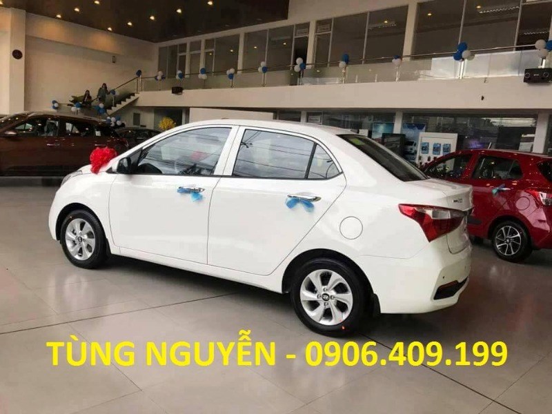 Bán xe Hyundai Grand i10 năm 2017, màu trắng, nhập khẩu, giá chỉ 350 triệu-4