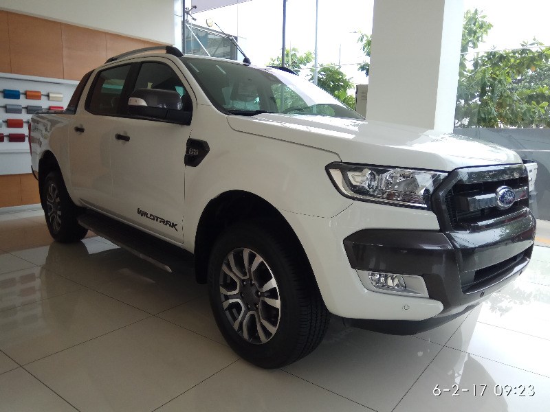 Cần bán Ford Ranger đời 2017, màu trắng, nhập khẩu-1