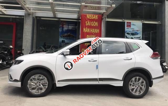 Bán Nissan X trail SL - G Premium năm 2017, màu trắng -1