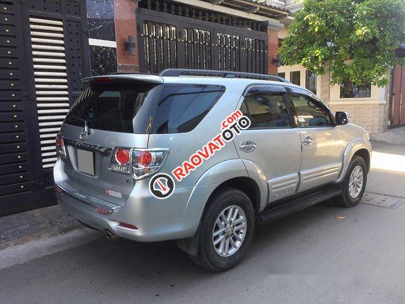 Bán Toyota Fortuner đời 2015, màu bạc-8