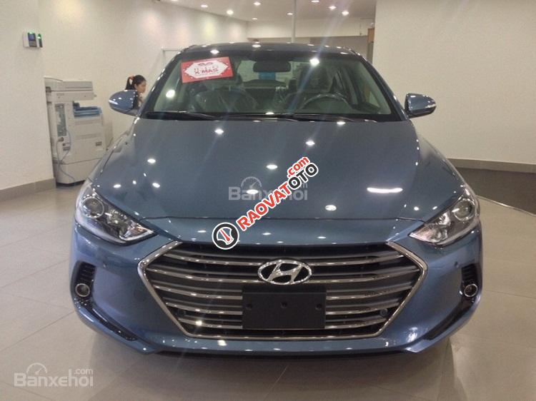 Hyundai Elantra 1.6 MT 2017, màu xanh đá, giá 659 triệu bao gồm lăn bánh. Cam kết giá tốt, LH Hương: 0902.608.293-22
