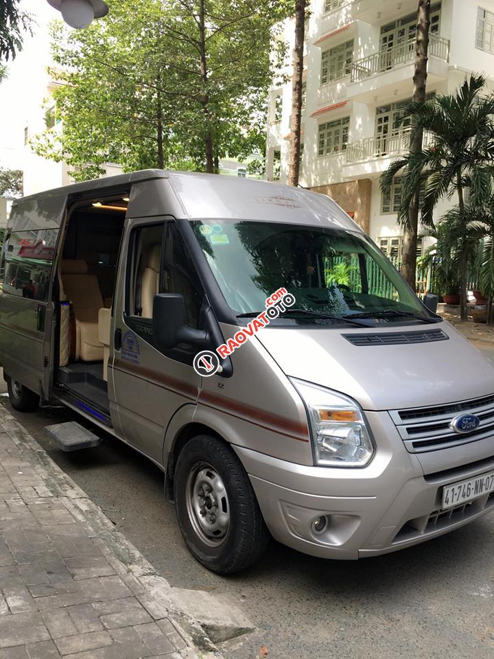 Cần bán xe Ford Transit tân trang Limousine đời 2015, màu ghi vàng, giá chỉ 900 triệu-0