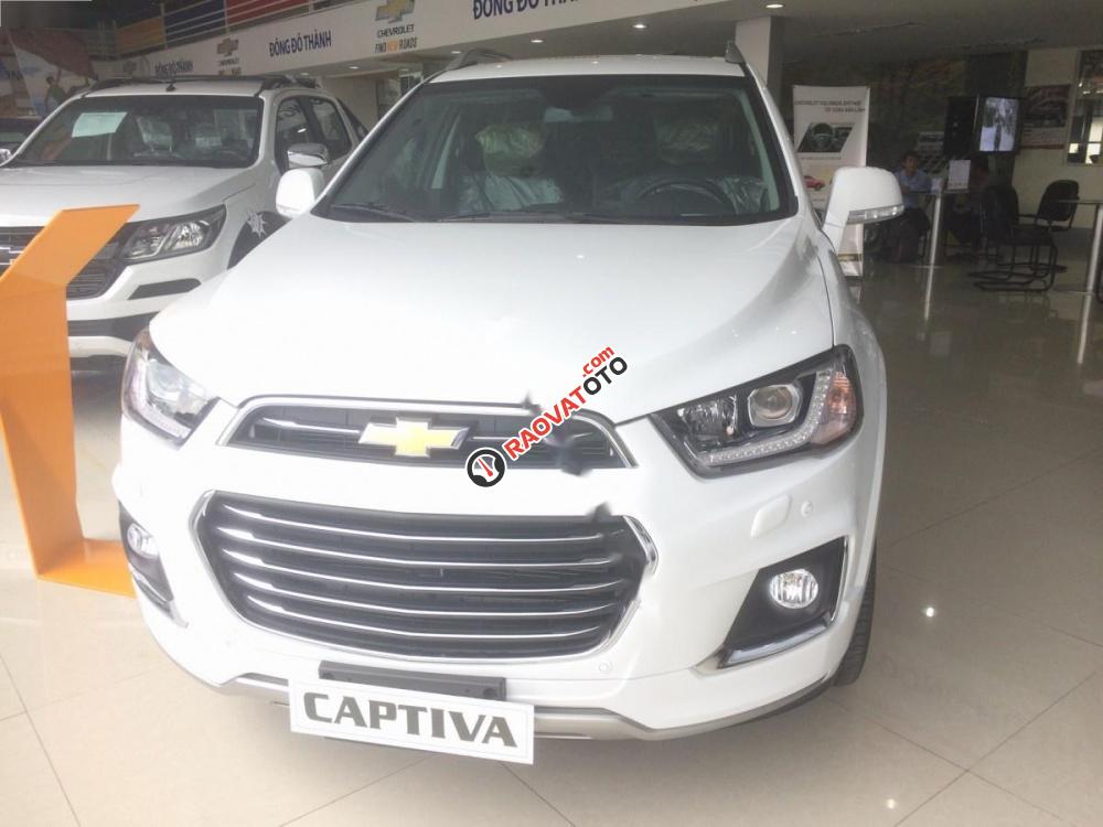 Bán Chevrolet Captiva 2.4 LTZ 2017, màu trắng-1