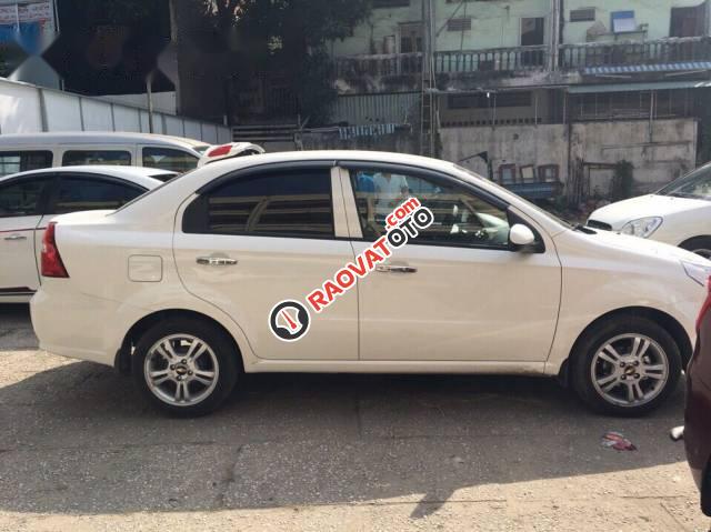 Bán Chevrolet Aveo MT đời 2016, màu trắng, 375 triệu-3