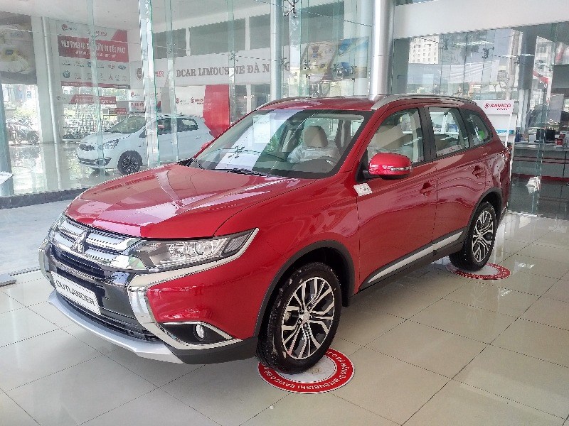 Bán xe Mitsubishi Outlander đời 2017, màu đỏ, nhập khẩu-2