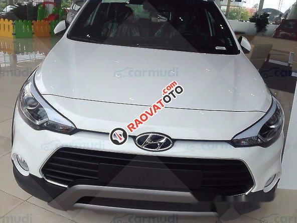 Bán ô tô Hyundai i20 Active sản xuất 2017, màu trắng-0