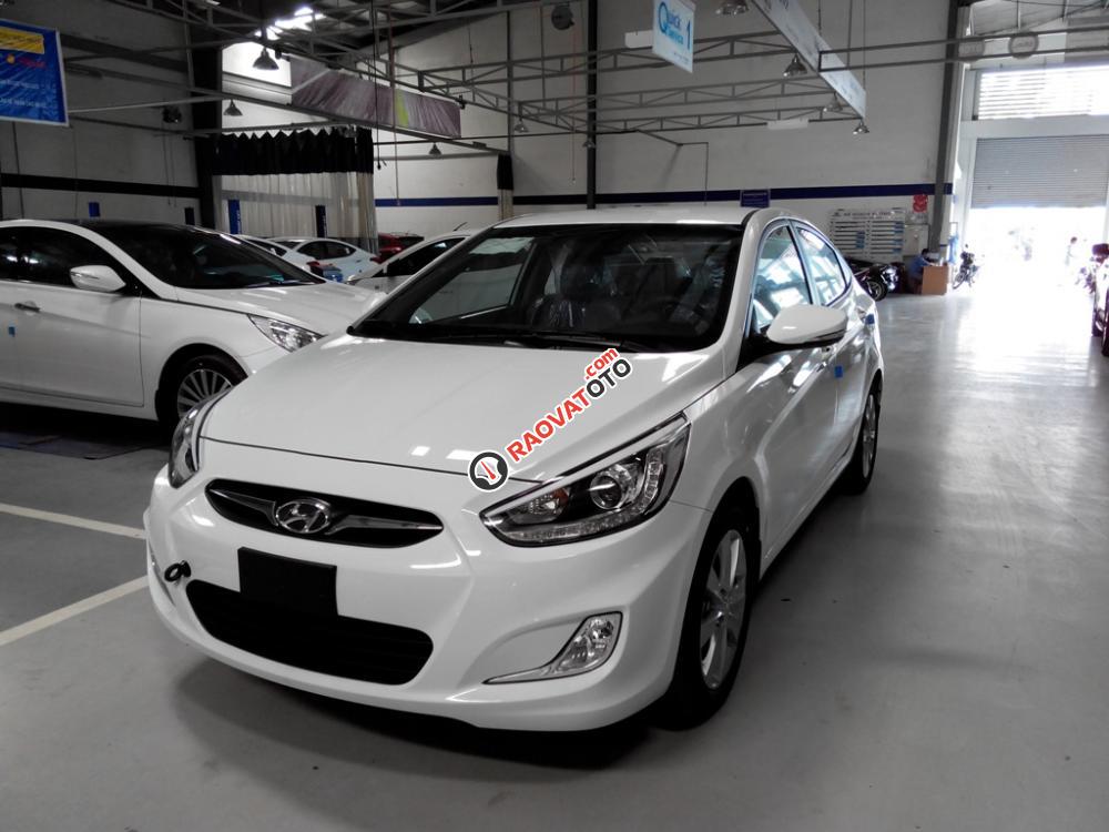 Cần bán xe Hyundai Accent New 2019, màu trắng, Tặng ngay 3 món phụ kiện khi đặt cọc xe - hotline: 0905.976.950-1