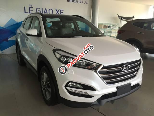 Bán Hyundai Tucson 2.0AT đời 2017, màu trắng-3