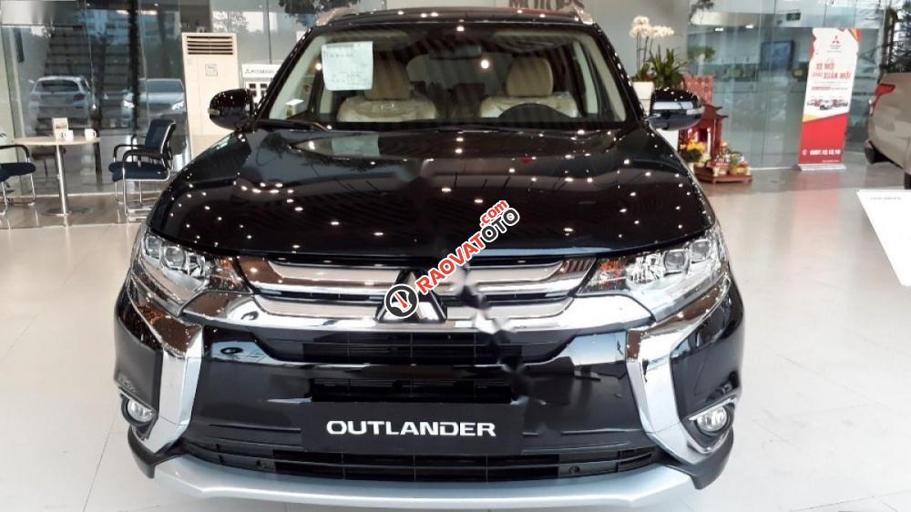 Cần bán xe Mitsubishi Outlander đời 2017, màu đen, nhập khẩu-8