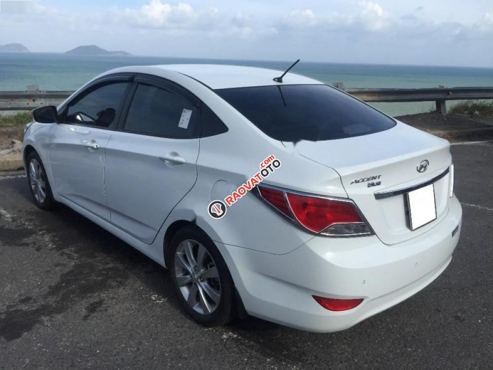 Cần bán lại xe Hyundai Accent 1.4MT đời 2016, màu trắng, nhập khẩu Hàn Quốc chính chủ-5