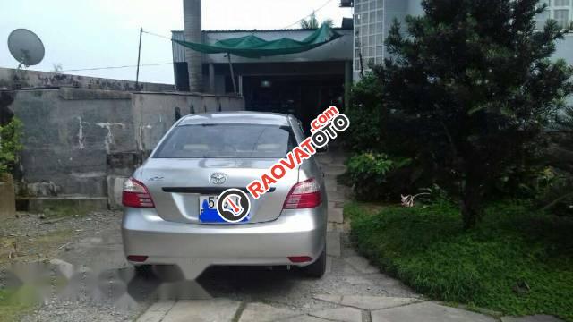 Cần bán lại xe Toyota Vios AT sản xuất 2010-0