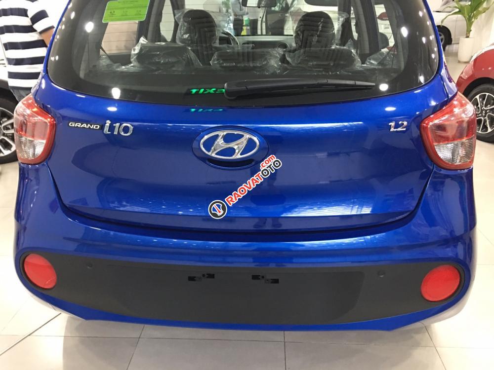 Giá xe Hyundai Grand i10 1.0 AT đời 2018, màu xanh, chỉ cần 144 triệu lấy xe ngay, hỗ trợ trả góp. LH Hương: 0902.608.293-4