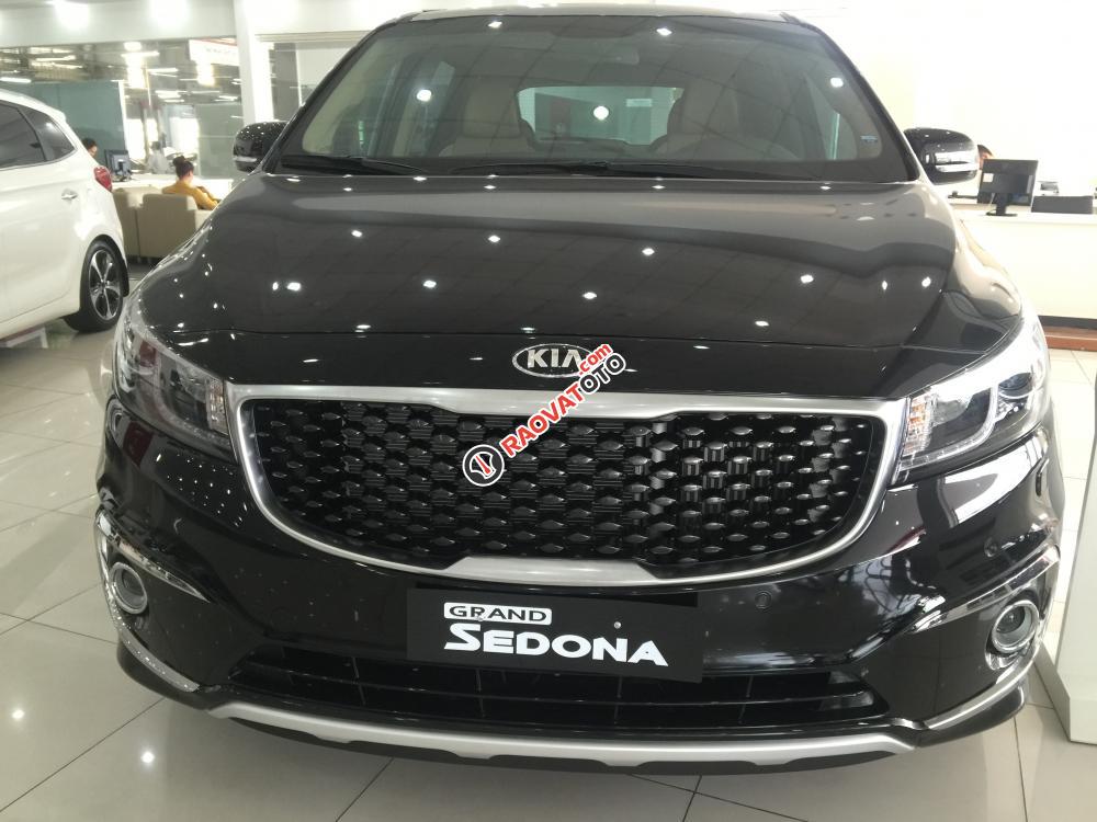 Kia Long Biên - Kia Sedona 2017, xe mới, giao xe ngay, LH Nam 0986636683-0