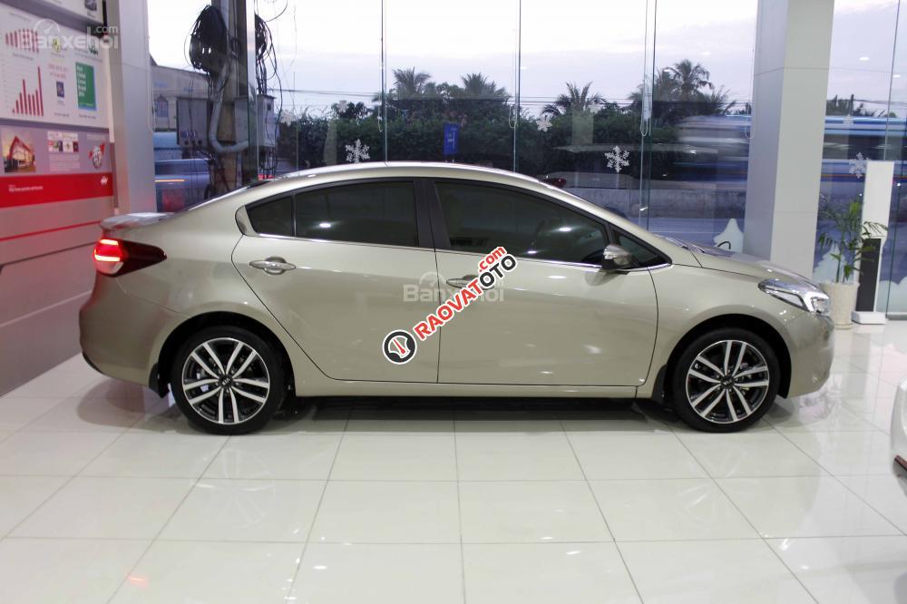 Tin hot kia Cerato, ưu đãi cực sốc, giao xe ngay, đủ màu lựa chọn, LH ngay 0938603059-3