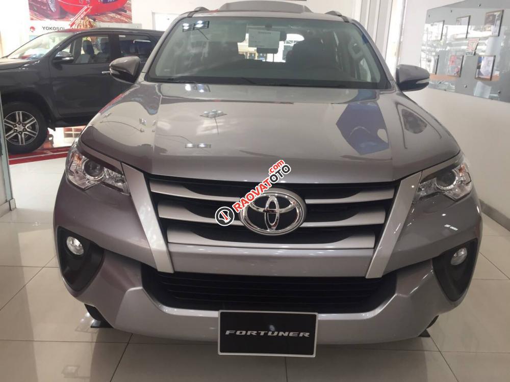 Bán Toyota Fortuner G đời 2018, màu bạc, nhập khẩu nguyên chiếc-0