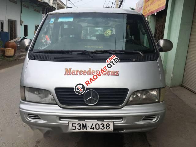 Cần bán gấp Mercedes MT đời 2001-0