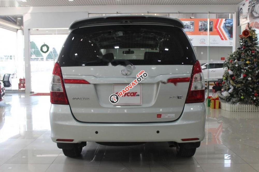 Bán Toyota Innova 2.0E MT đời 2016, màu bạc số sàn-3