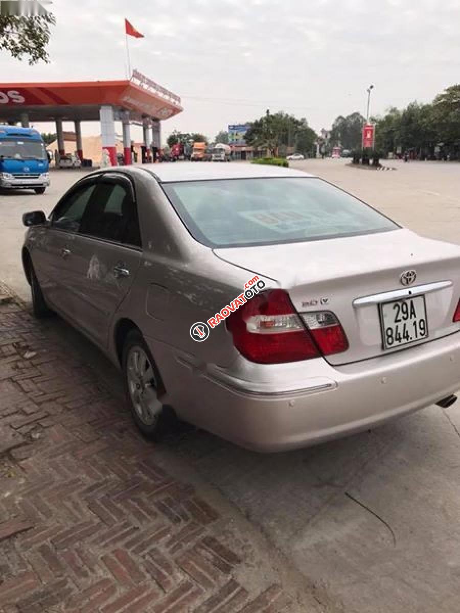 Bán xe Toyota Camry 3.0V năm 2002, màu bạc, giá 295tr-2