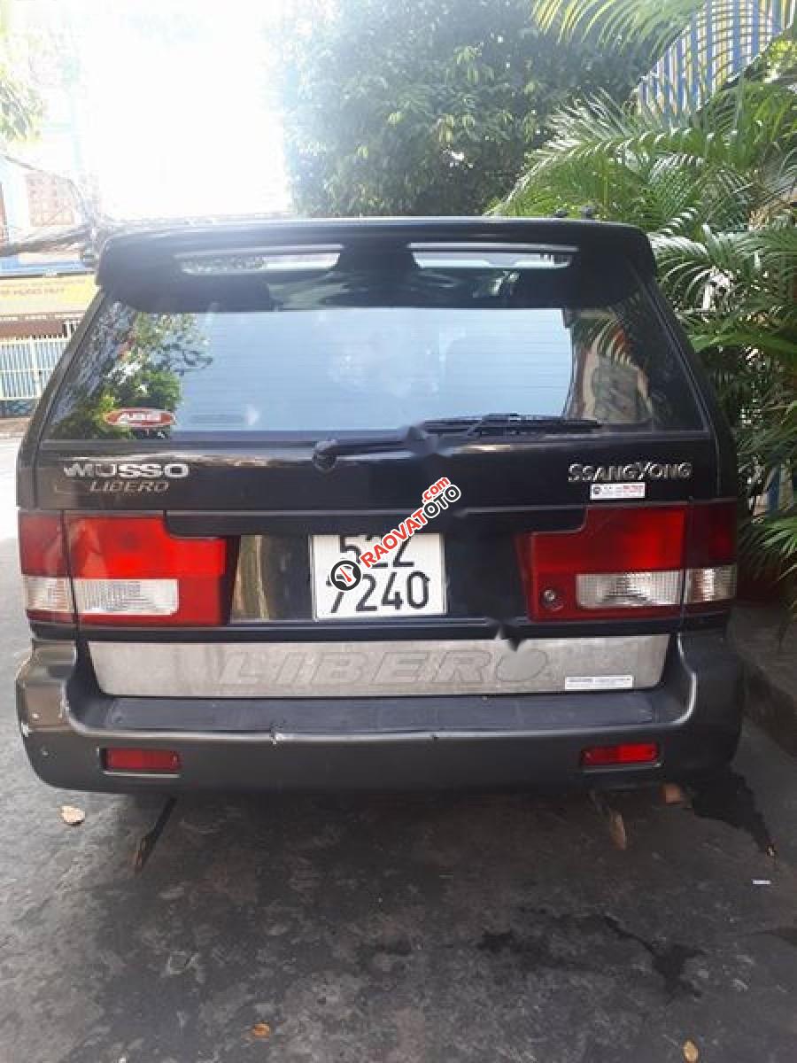 Cần bán xe Ssangyong Musso năm 2007, màu đen, xe nhập-2