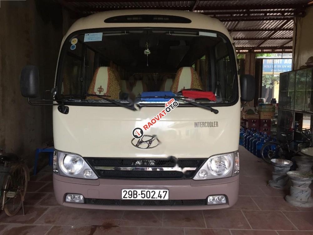 Cần bán gấp Hyundai County năm 2012, màu kem-3