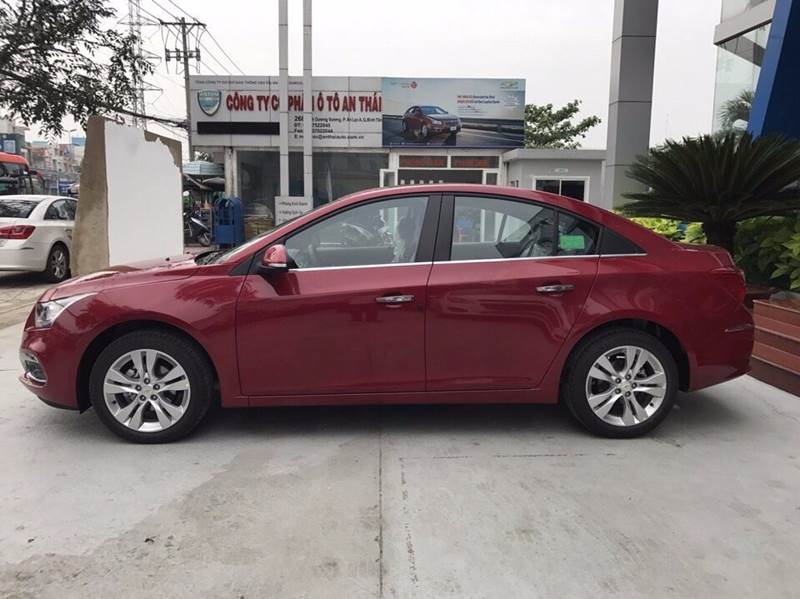 Bán xe Chevrolet Cruze đời 2017, màu đỏ, nhập khẩu nguyên chiếc, giá chỉ 699 triệu-6
