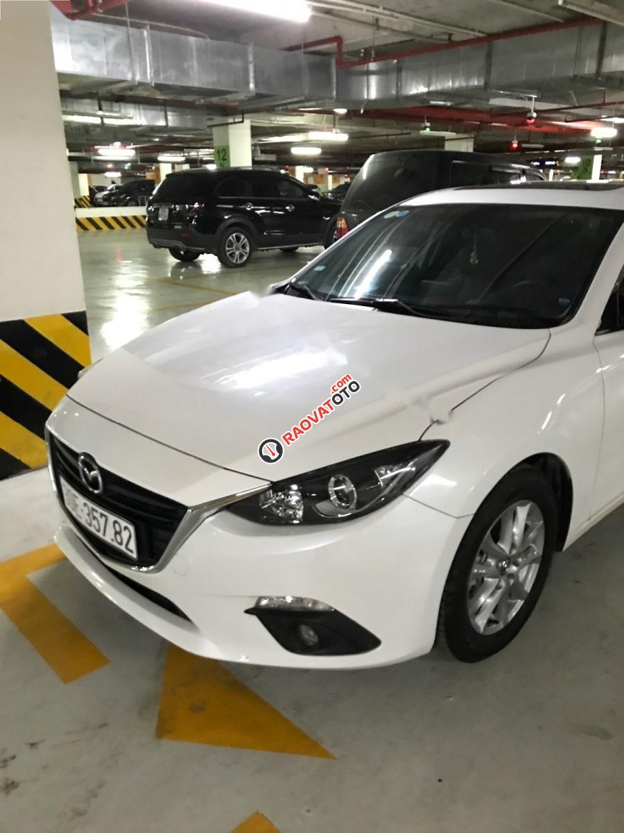 Bán Mazda 3 đời 2016, màu trắng chính chủ-2